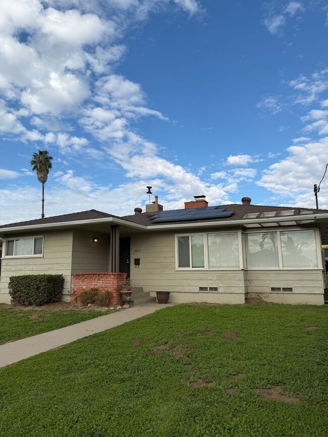 Building Photo - Charming 2/1 in La Mesa