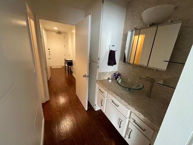 Photo - 10747 Wilshire Blvd Unit 804