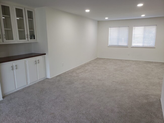 Photo - 1907 Clover Way