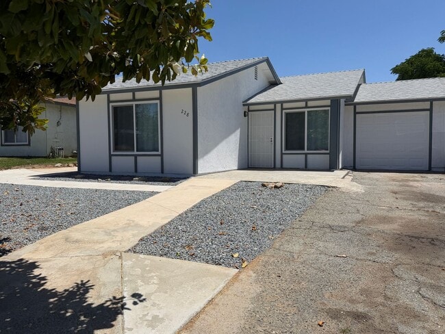 Building Photo - 228 Janan Ct