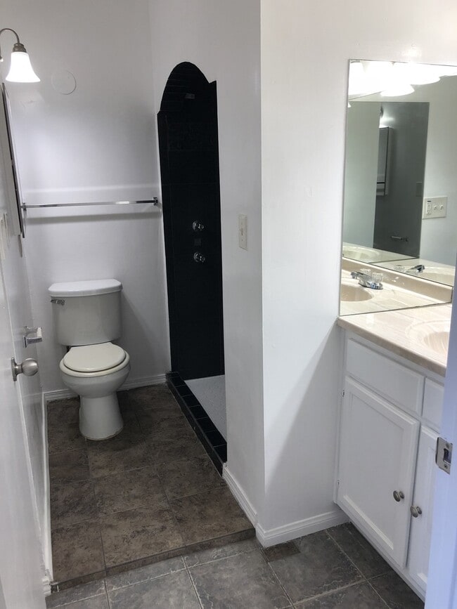 Photo - 1420 Redondo Blvd Unit 2
