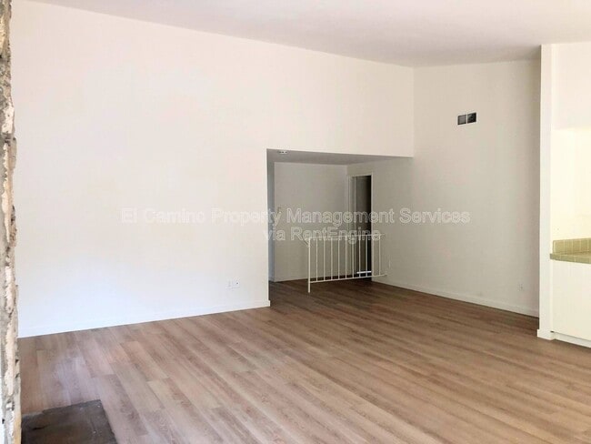 Photo - 7112 Stewart and Gray Rd