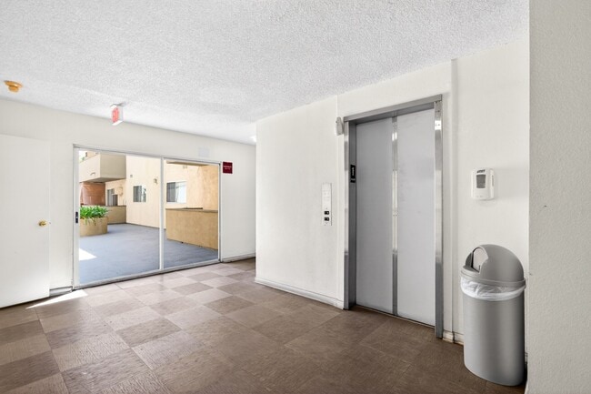 Photo - Serrano Apartments