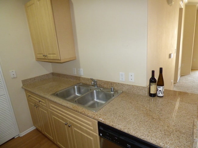 Photo - 2429 WATERMARKE Pl Unit na