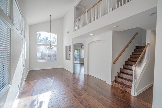 Photo - 3 Bedroom Stevenson Ranch Home!