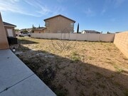 Photo - 4 bedroom 3bath 3 car garage in Victorville