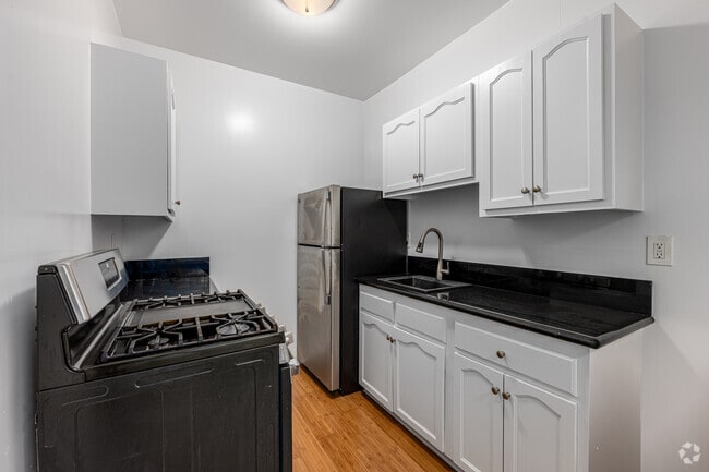 Studio - Kitchen - 1412 N Kingsley Dr