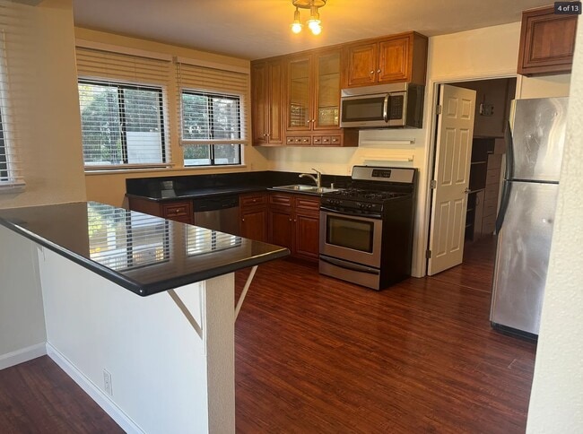 Building Photo - 7156-7160 Lexington Ave