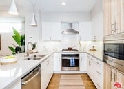 Photo - 1246 1/2 Gordon St Townhome