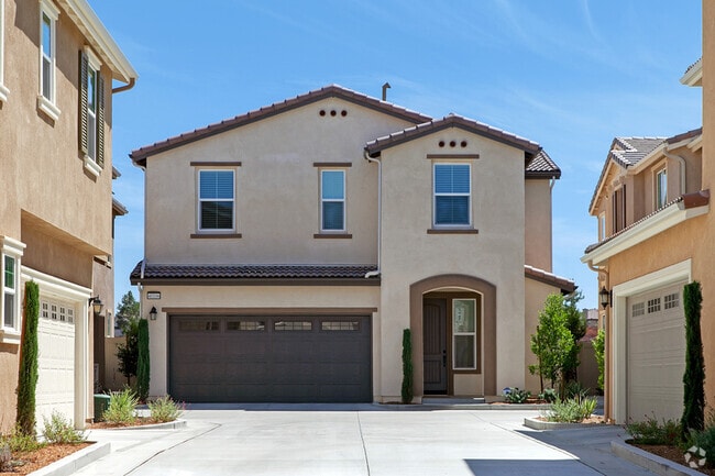 Building Photo - 40106 Calle Real Rental