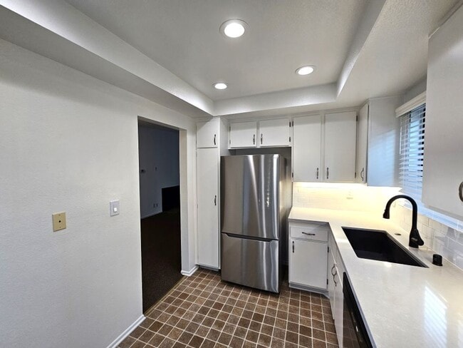 Photo - 2349 S Bentley Ave