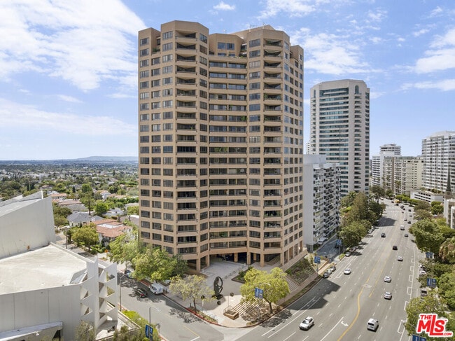 Building Photo - 10430 Wilshire Blvd Unit 202