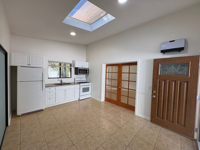 Photo - Cozy 1 bedroom in Encinitas!