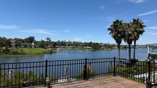 Beautiful Waterfront on Lake San Marcos! - Beautiful Waterfront on Lake San Marcos! House