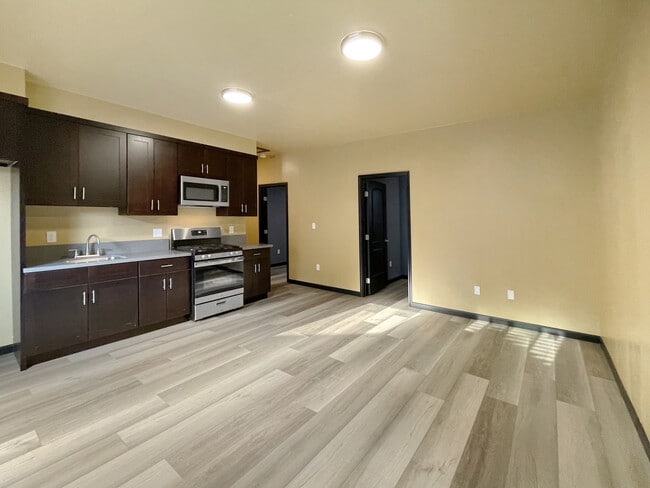 Photo - 13548 Glamis St