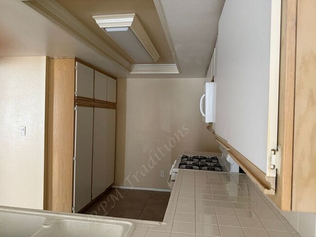 Photo - *** Please call us @ 661-266-1400 for info...