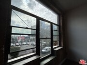 Photo - 652 Mateo St