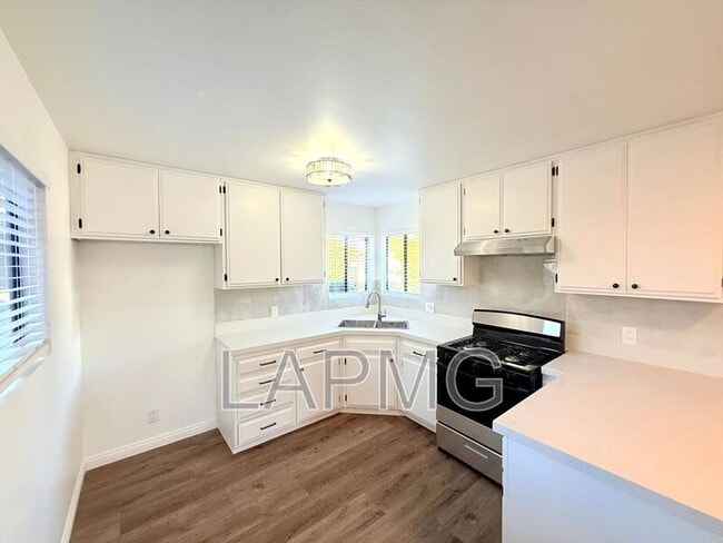 Photo - 2506-2508 Norfolk Street