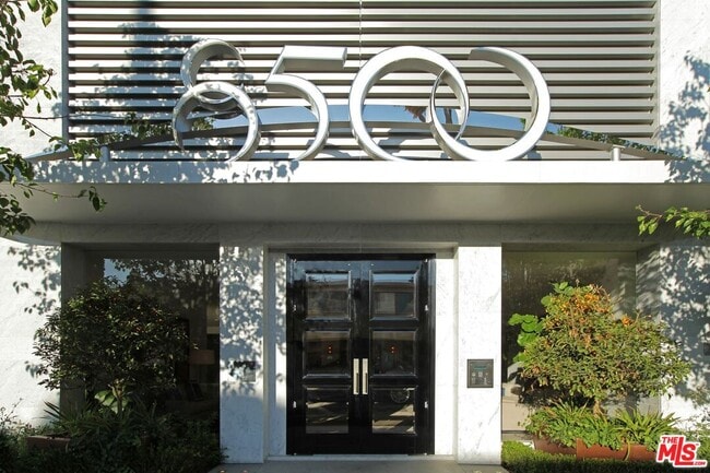 Photo - 8500 Burton Way Unit 718