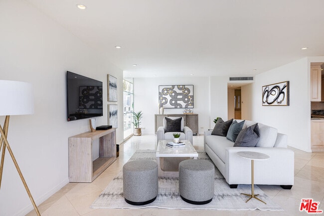 Photo - 2220 Ave of the Stars Unit 803