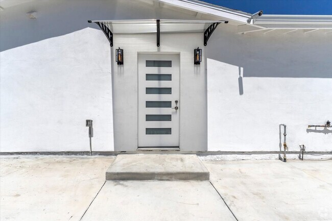 Building Photo - 7865 Chastain Ave Rental
