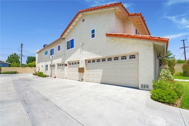 Photo - 217 E Acacia St Townhome