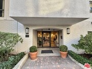 Photo - 637 Wilcox Ave Unit 2D