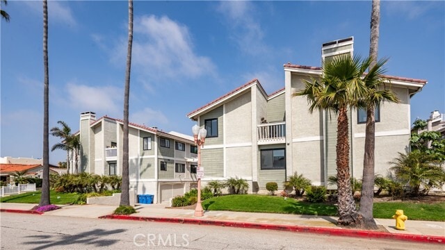 Photo - 718 S Catalina Ave Townhome