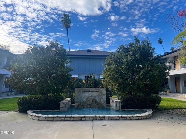 Building Photo - 1715 Fair Oaks Ave Unit 5