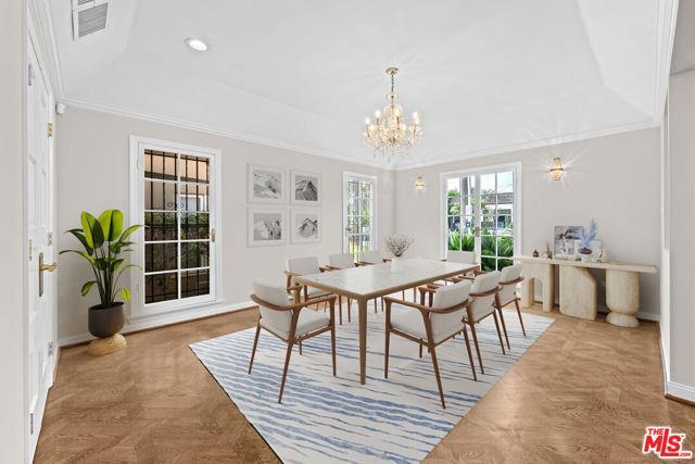 Building Photo - 224 S Palm Dr