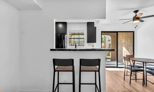 Breakfast - 5300 E Waverly Dr Unit J14