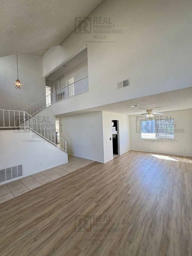 Photo - 1330 Wrigley Ln