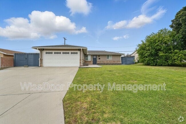 Building Photo - 387 E Nubia St Rental