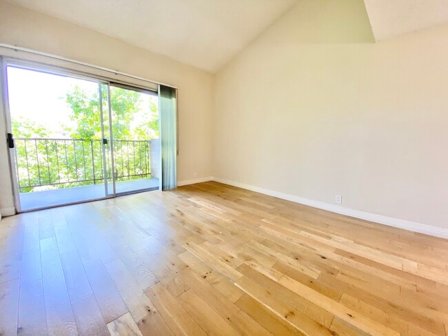 Photo - 959 S Gramercy Pl Apartment Unit 203
