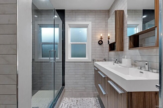 Photo - 4716 Tyrone Ave