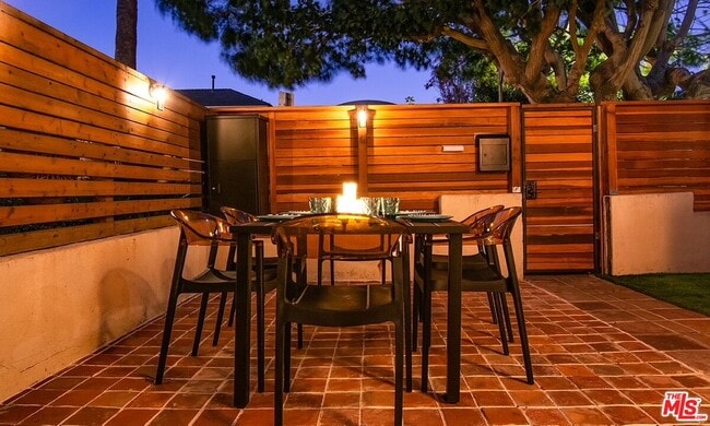 Photo - 2515 Ocean Ave