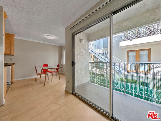 Photo - 1538 11th St Unit 4