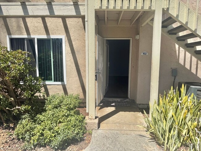 Photo - Beautiful 2 bed/2 bath in Vista!