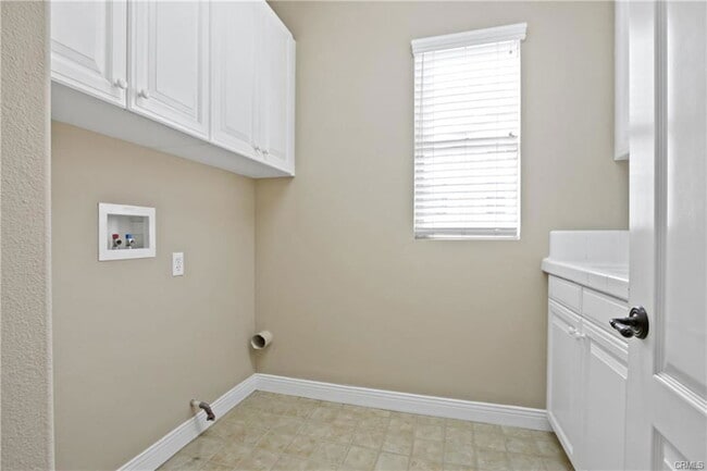 Building Photo - 31 Sweet Bay