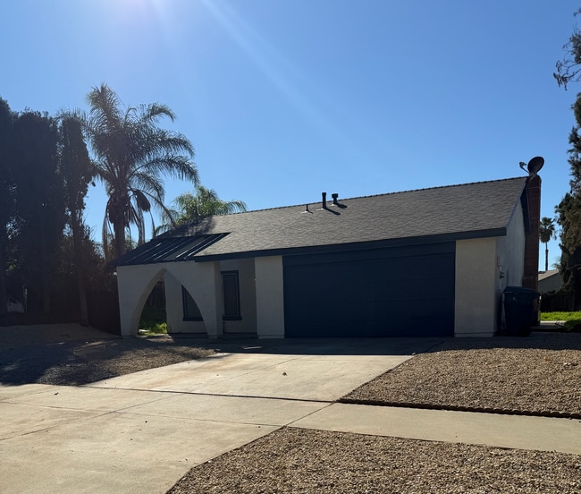 Photo - 3004 Monroe St