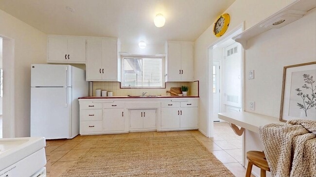 Photo - 18138 S Dalton Ave