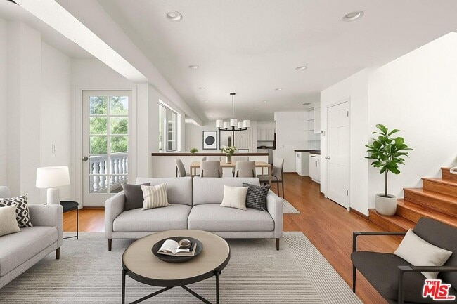 Building Photo - 3962 Oakfield Dr