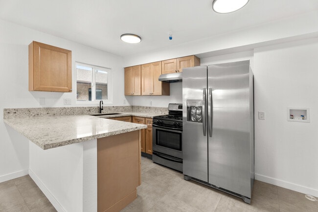 Building Photo - 12612 Kornblum Ave Unit 1