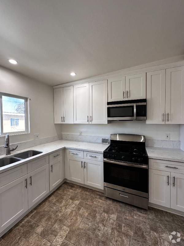 Building Photo - 7713 Walker Ave Rental