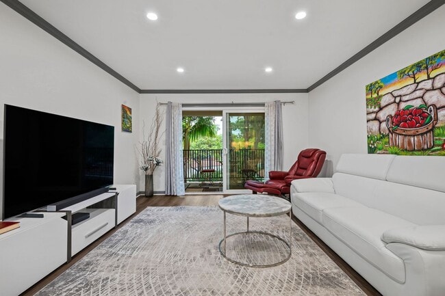 Photo - Fully Furnished 1BR/1BA – Top-Floor El Esc...