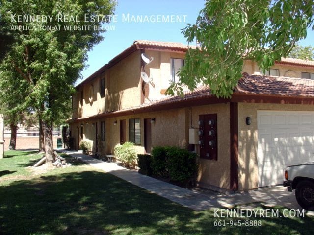 Building Photo - 1757 W Ave J