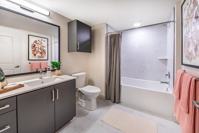 Photo - Bowen Apartments