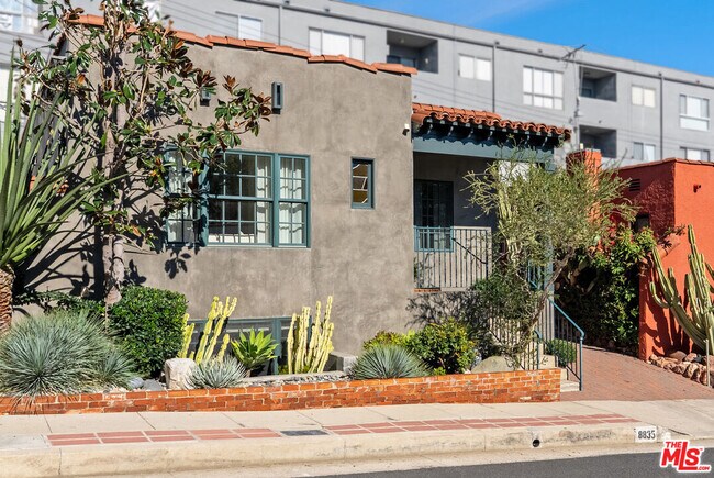 Photo - 8835 Betty Way