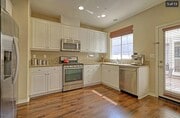 Photo - 704 Owens River Dr House