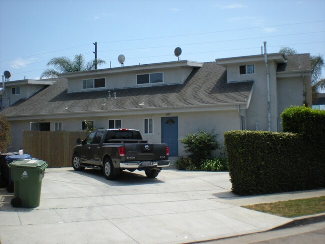 Building Photo - 1302 Electric Ave